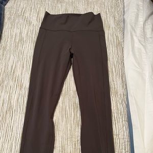 Army Green Vuori size Medium leggings